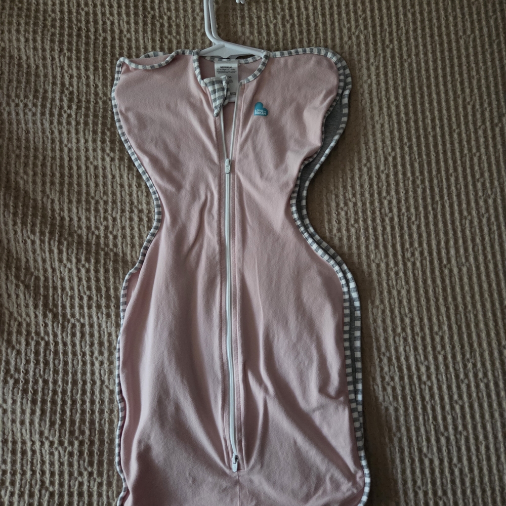 (4) Love to Dream Size Medium 1.0 TOG